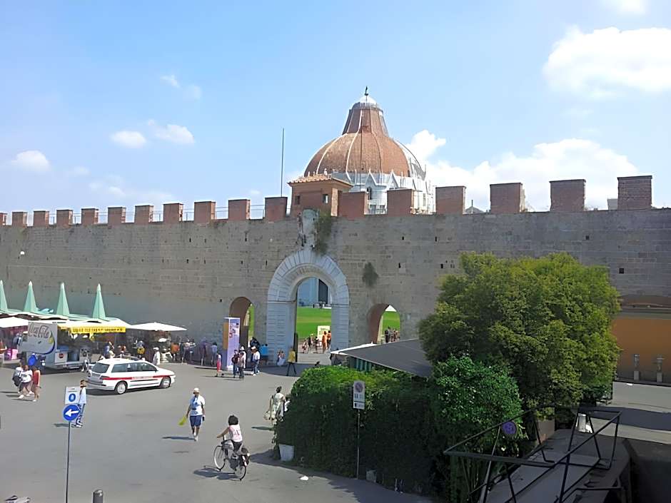 Hotel Pisa Tower
