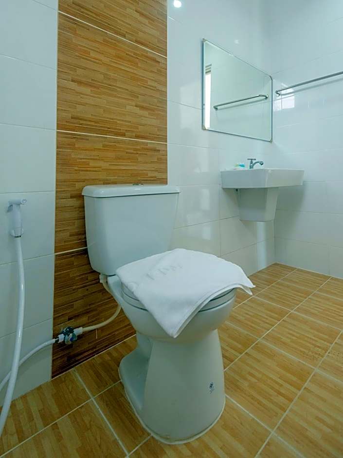 O2 Hotel สกลนคร (โรงแรม โอทู สกลนคร)