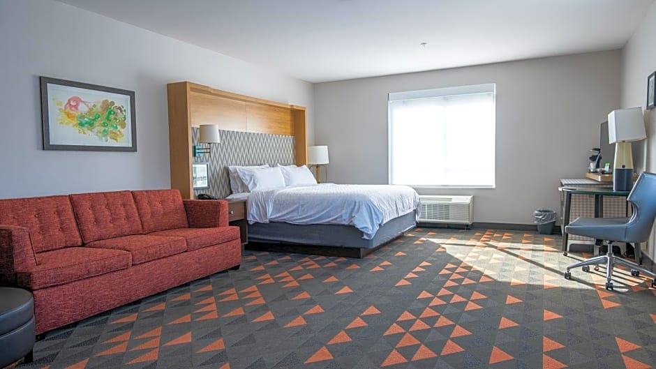 Holiday Inn & Suites Philadelphia W - Drexel Hill, an IHG Hotel