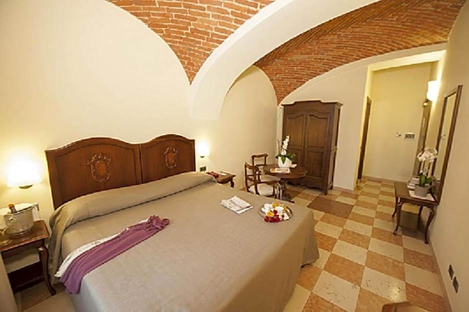 Photo 1 of 6 of Comfort 1 Double Bed or 2 Beds