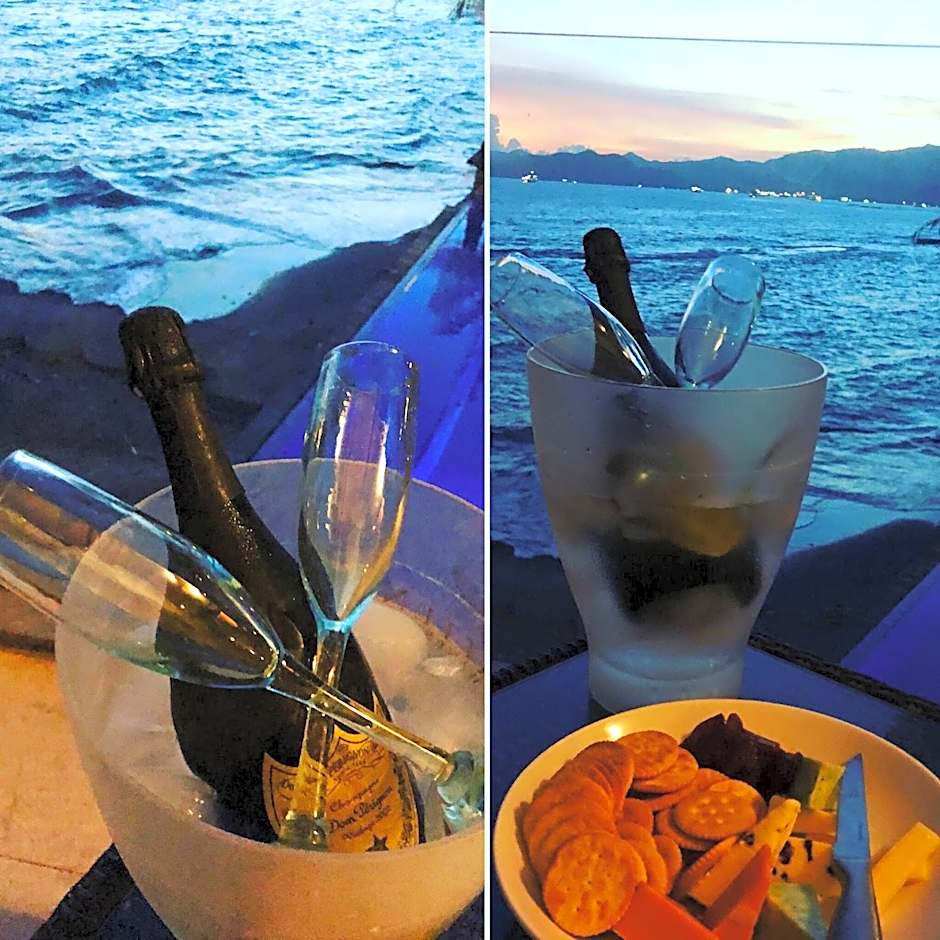 Ocean Suite By A&J - Exceptional Beachfront Apartment - Candidasa