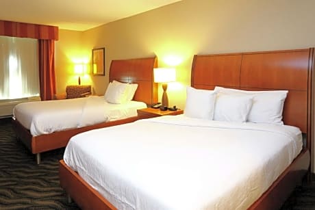 2 Queen Beds