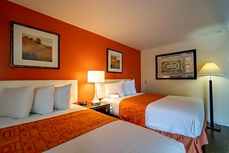 Deluxe Queen Room with Two Queen Beds - Non-Smoking