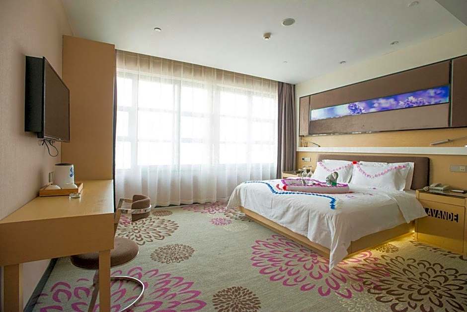 Lavande Hotel Wuhan Huanghelou Branch