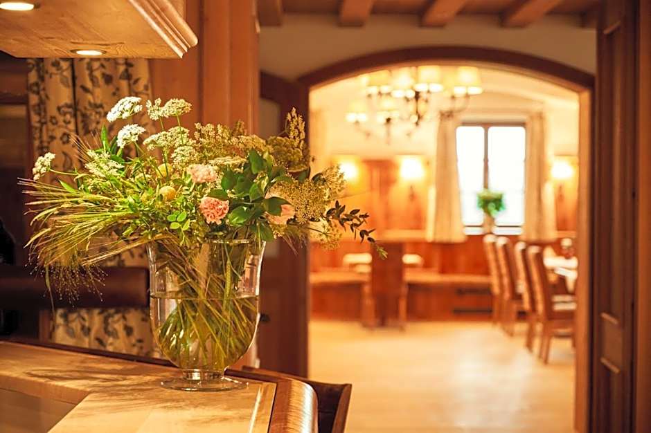 Hotel Auf der Gsteig GmbH