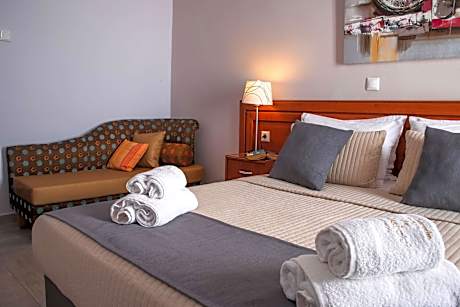 1 Double Bed Non-Smoking Superior Room Sofabed Sea View Mini Fridge Wi-Fi Full Breakfast