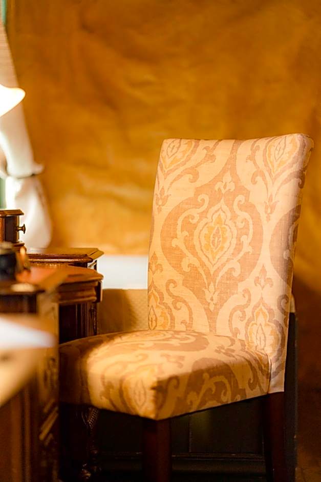 Cabernet House, an Old World Inn