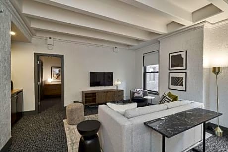 Grand One-Bedroom Suite