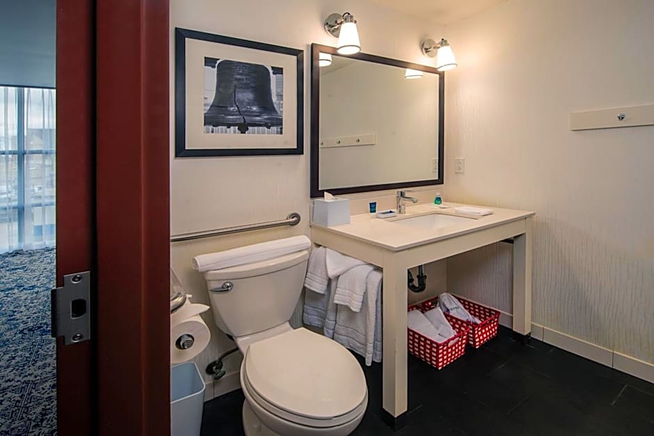 Four Points By Sheraton Philadelphia City Center
