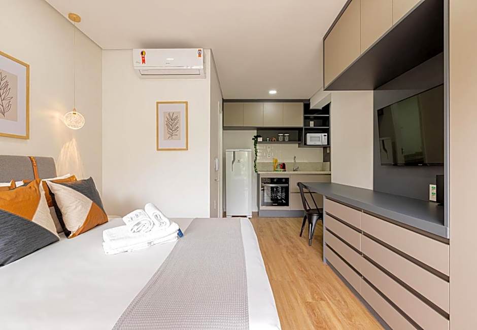 Easy Star - Lindo Studio na m elhor localização do Brooklin!- ZR01H