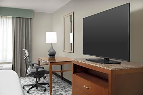 Queen Room with Two Queen Beds and Shower/Tub