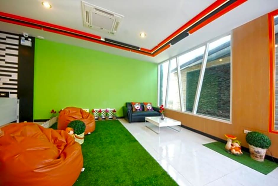 C Tower Hotel by ZUZU