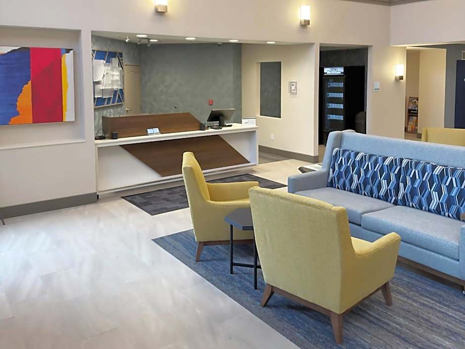 Holiday Inn Express Hotel & Suites Rapid City By IHG