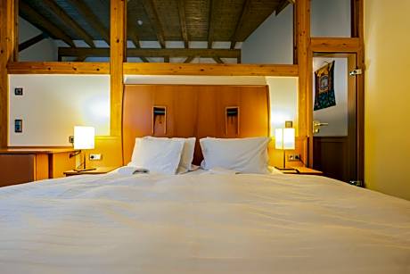 Family Two-Bedroom Suite up to 5 Guests
