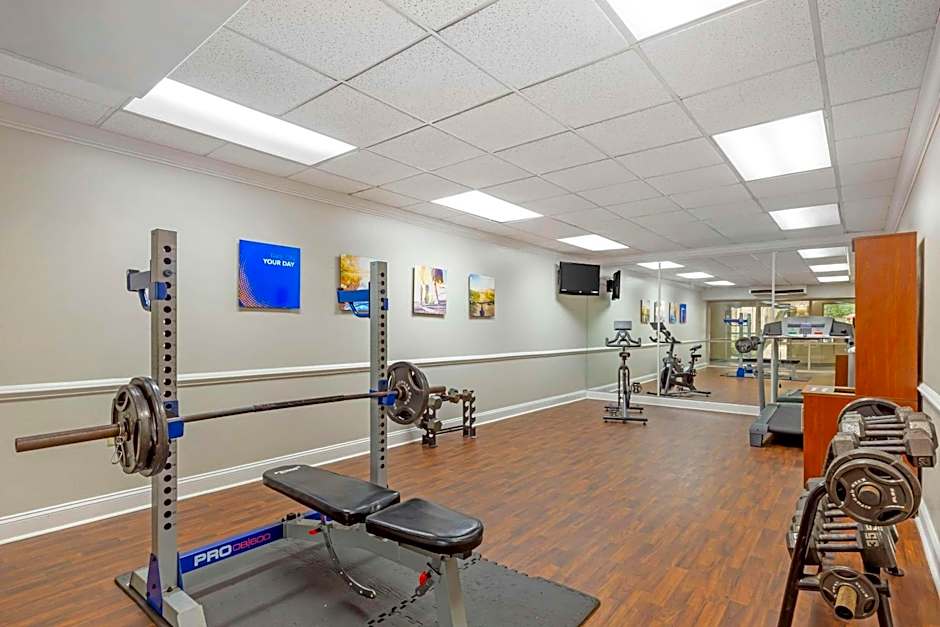 Comfort Suites Inn At Ridgewood Farm