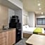 MONday Apart Premium UENO