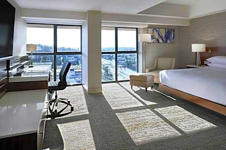 1 Bedroom Junior Suite, 1 King, High floor