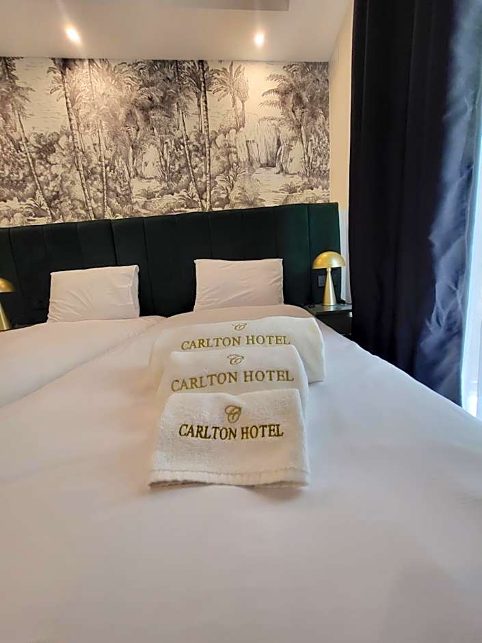 Carlton Hotel