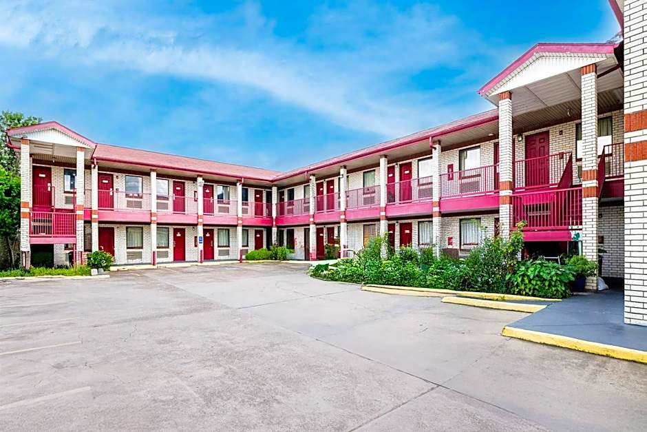 Hotel O Luxury Inn Channelview Baytown I-10