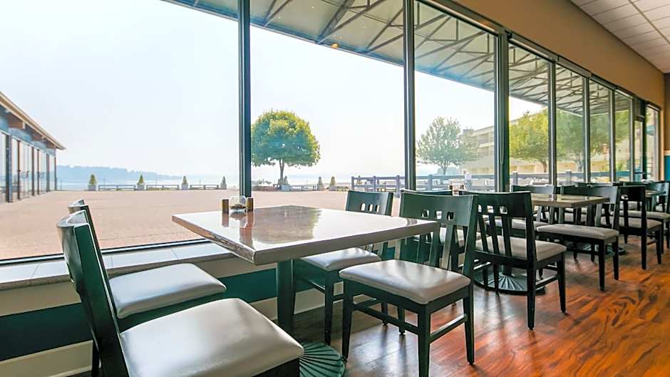 Best Western Plus Silverdale Beach Hotel