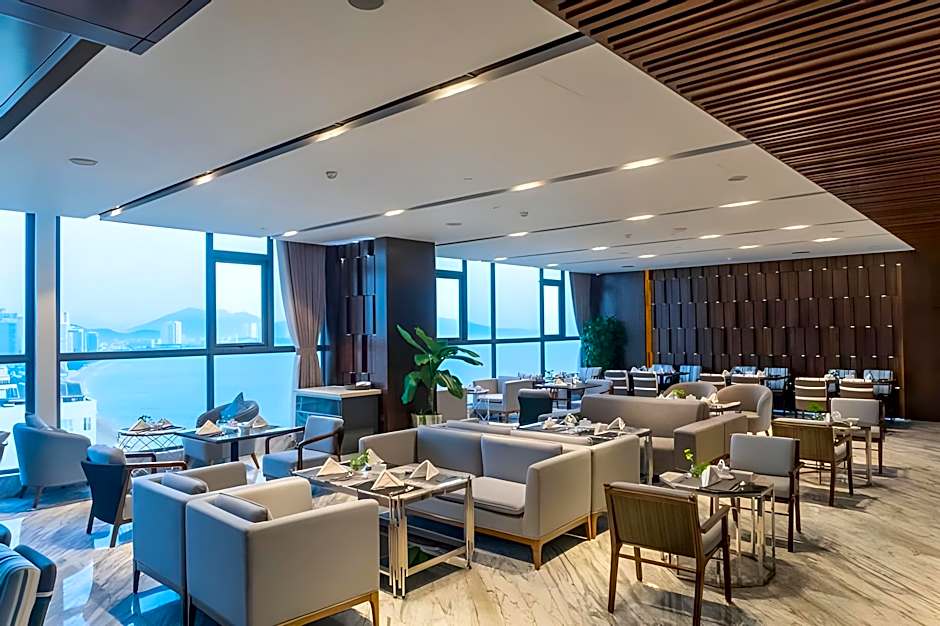 Queen Ann Nha Trang Hotel