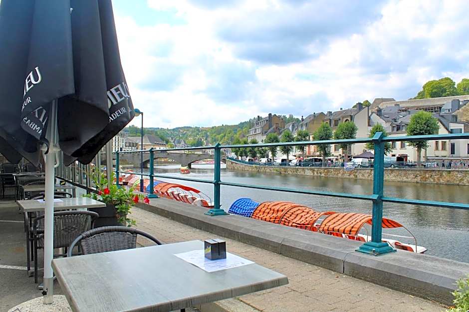 MAISON de VACANCES Bouillon 36 personnes