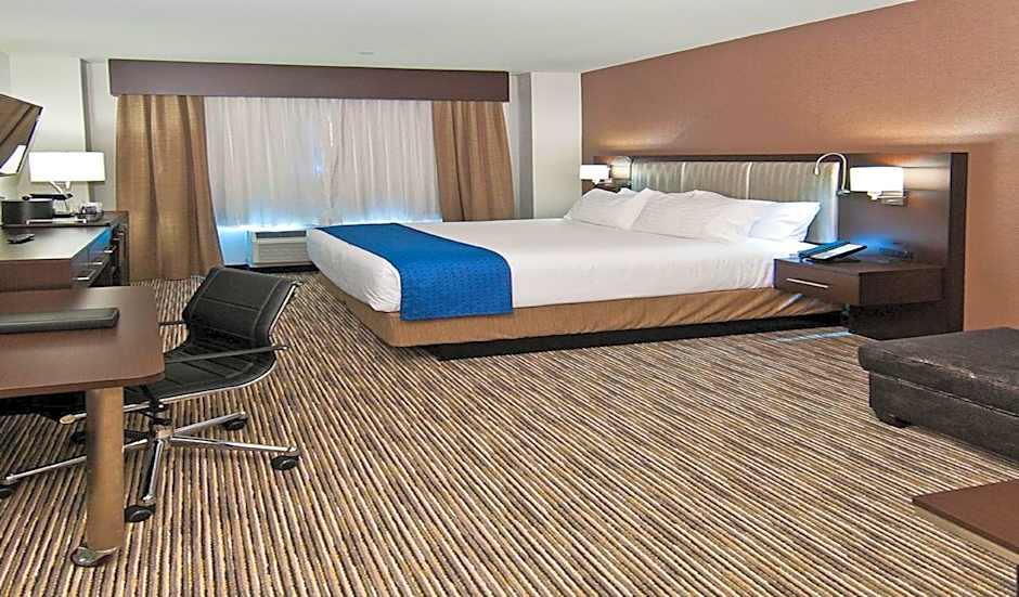 Photo 1 of 2 of Premium 1 King Bed