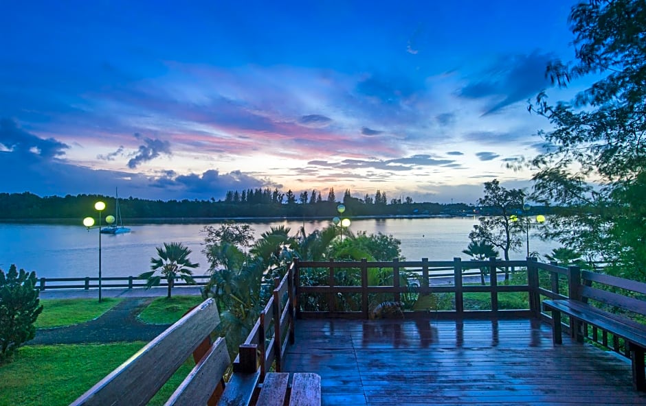 Krabi City Seaview Hotel