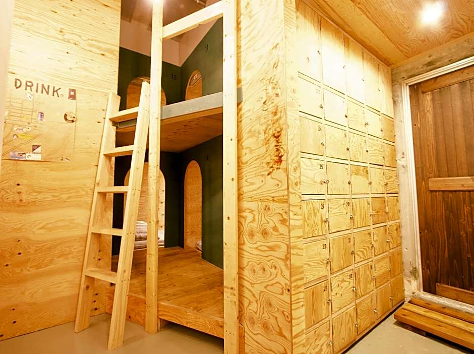 Ishigaki Guesthouse HIVE