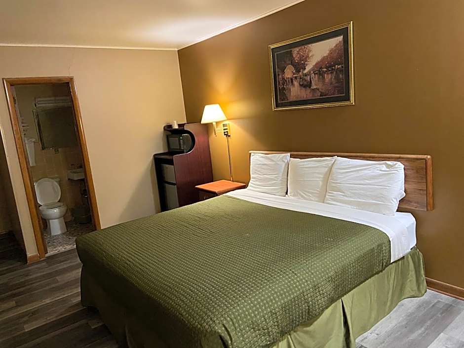 Colonial Inn