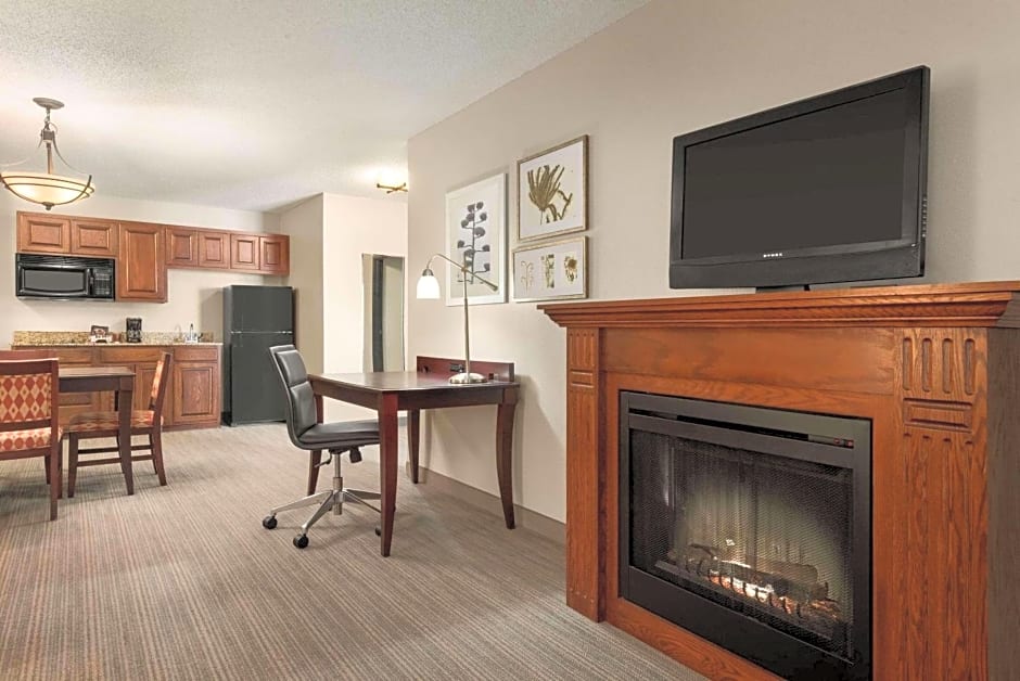 Country Inn & Suites by Radisson, Kansas City at Village West, KS