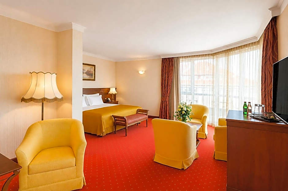 Crystal Palace Boutique Hotel
