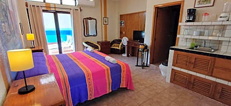 King Room with Partial Sea View