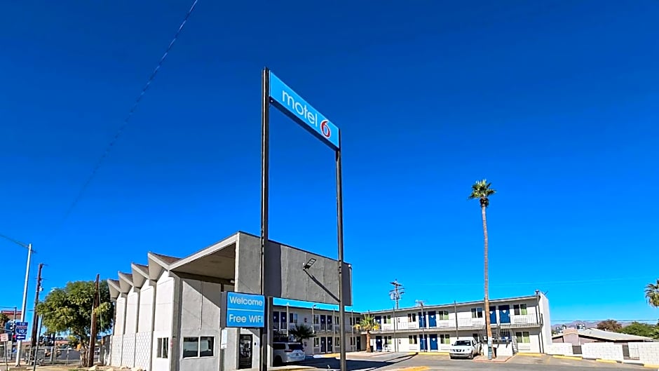 Motel 6-Blythe, CA - South