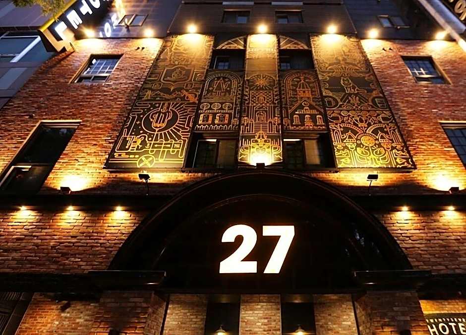 27 Hotel