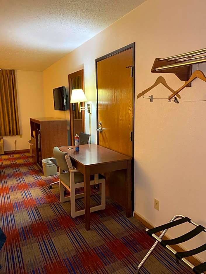 Americas Best Value Inn Champaign