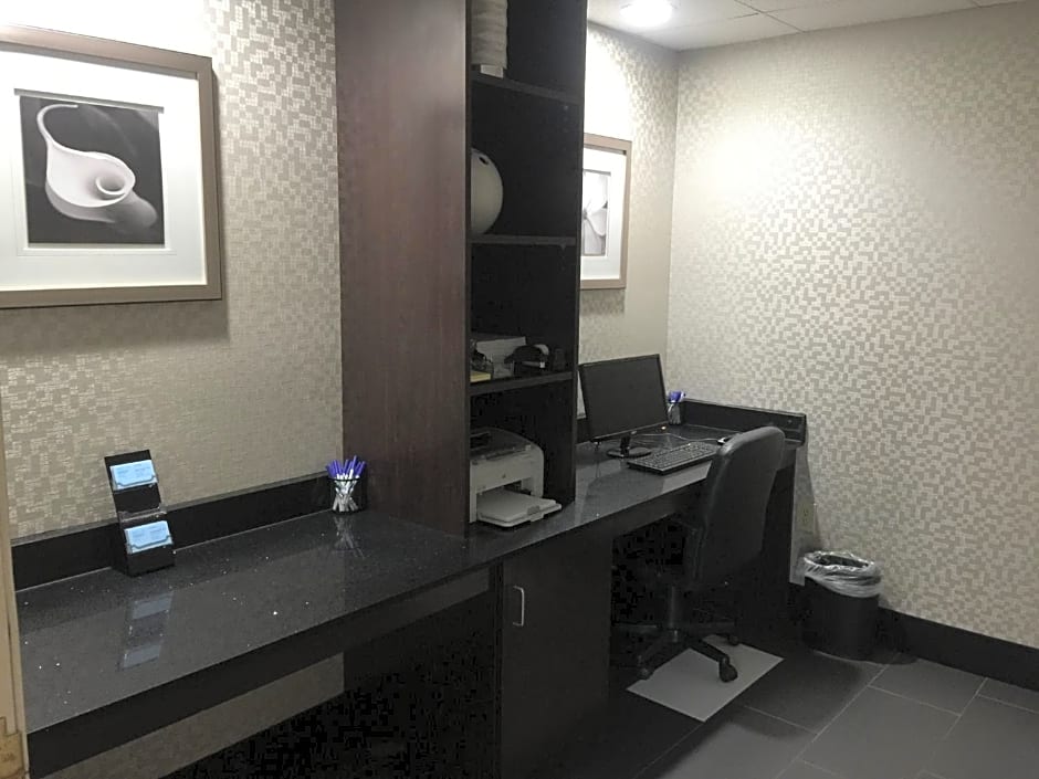 Holiday Inn Express Hotel & Suites Sanford by IHG