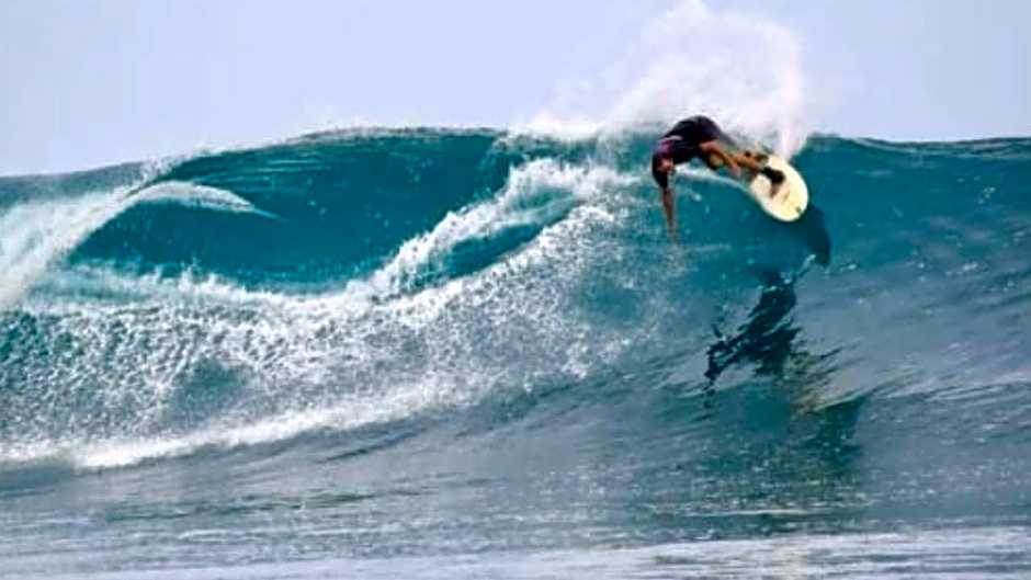 Sunset Surfing Villas Mentawai
