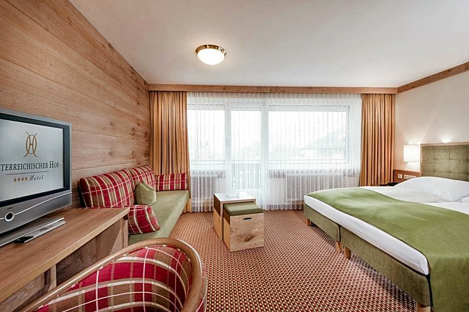 Österreichischer Hof-im Bademantel direkt in die Alpentherme