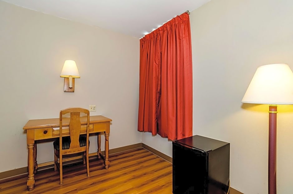 Motel 6-Newark, DE