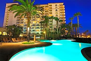 Hilton Waterfront Beach Resort