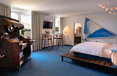Sailing Suite