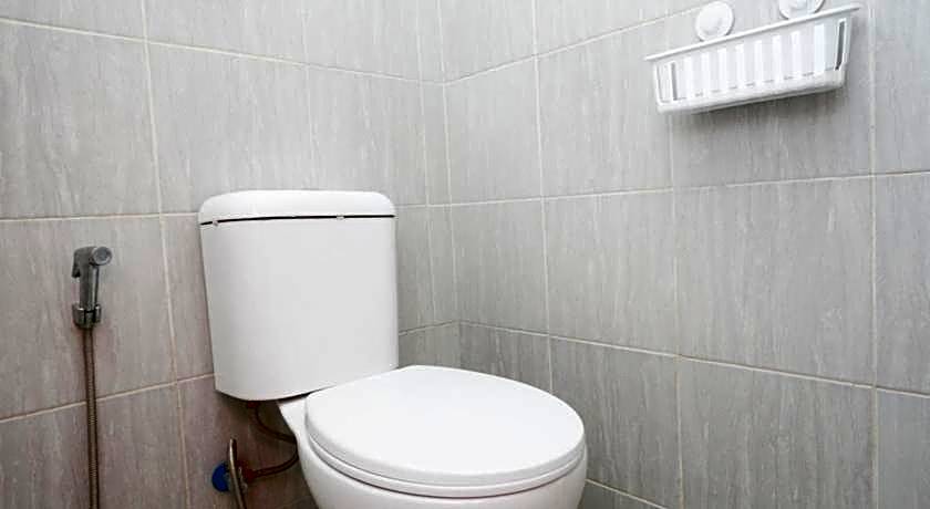 RedDoorz near Universitas Semarang 2