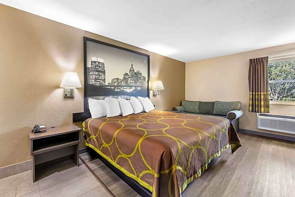 Super 8 by Wyndham Dickson