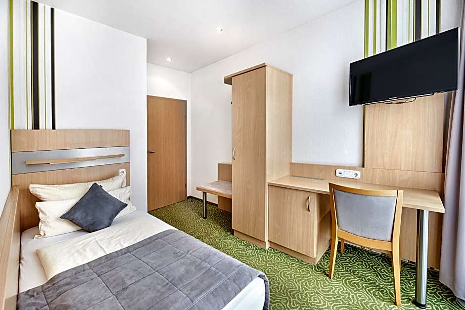 Photo 1 of 3 of Single Room