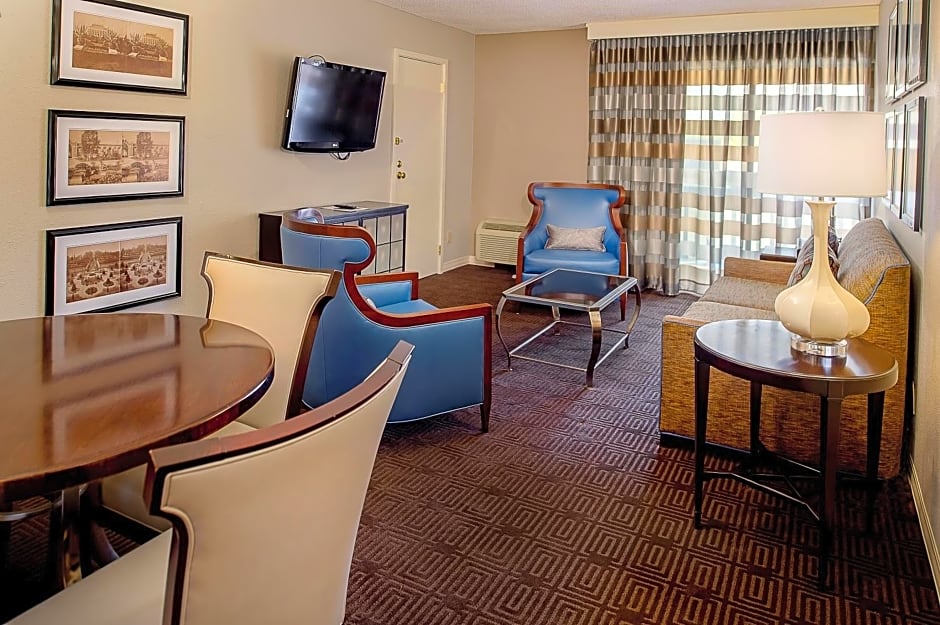 Sheraton Westport Lakeside Chalet