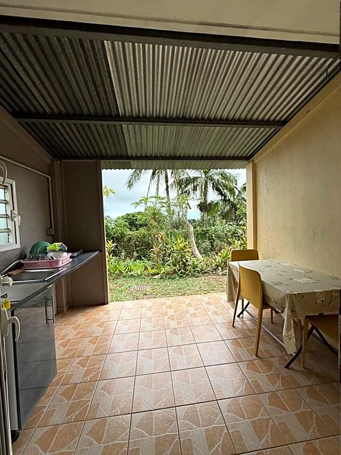 GITE-Hotel LA CAZ DES ORANGERS