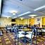 Holiday Inn Express Hotel & Suites Kansas City Sports Complex By IHG