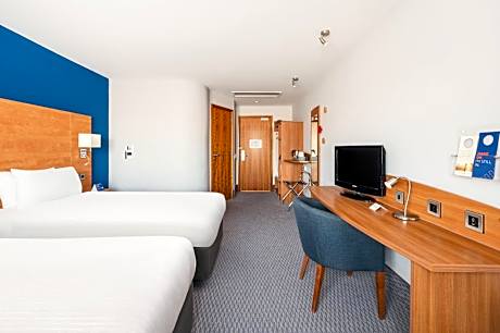 Standard Room with Two Single Beds