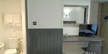 Double Room with Private Bathroom